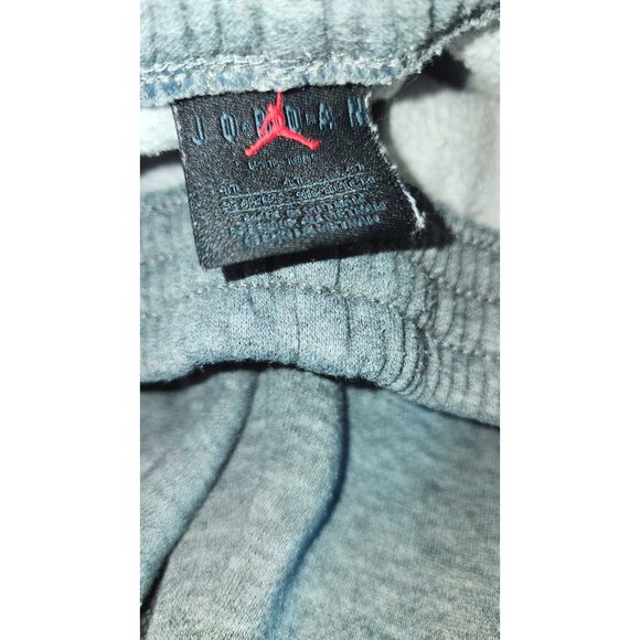 Jordan Kids Grey Sweatpants With Iconic Jumpman Logo Size 4T - Picture 6 of 8